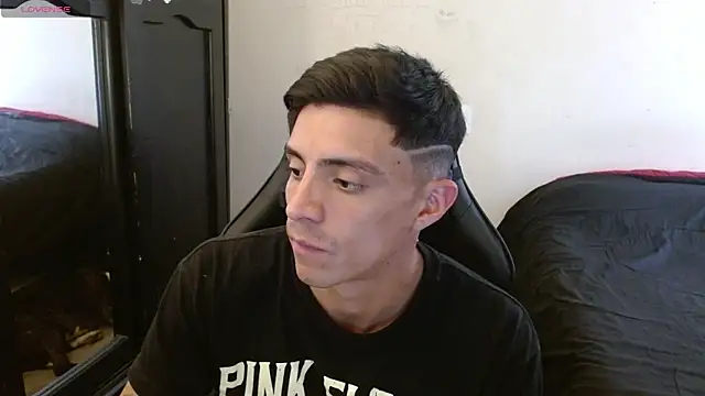 Snapshot of kv___xxx_ chatting on 09/12/25, 03:56 kv   xxx  online show from 09/12/25, 03:56