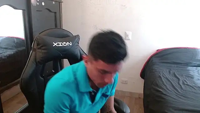 Snapshot of kv___xxx_ chatting on 09/20/25, 07:26 kv   xxx  online show from 09/20/25, 07:26