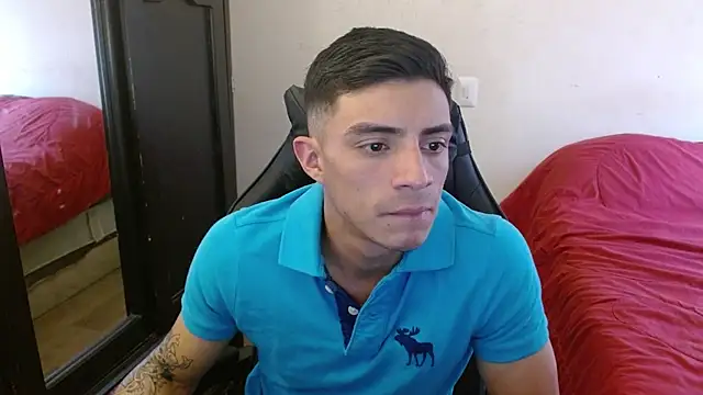 Snapshot of kv___xxx_ chatting on 10/03/25, 05:32 kv   xxx  online show from 10/03/25, 05:32