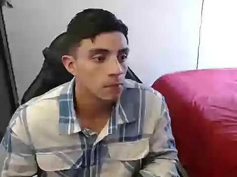 Snapshot of kv___xxx_ chatting on 10/16/25, 08:10 kv   xxx  online show from 10/16/25, 08:10