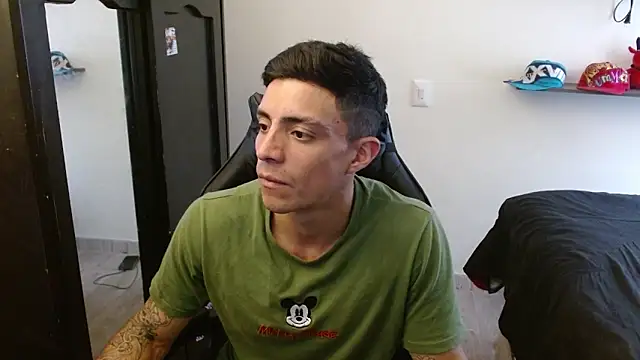 kv   xxx  online show from 11/11/25, 05:13