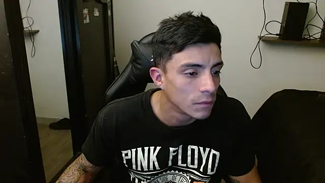 kv   xxx  online show from 02/19/26, 04:52