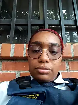 Cinnamon-Skin online show from 01/05/25, 08:21