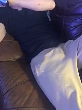 Snapshot of thismybody chatting on 12/08/24, 08:51 thismybody online show from 12/08/24, 08:51