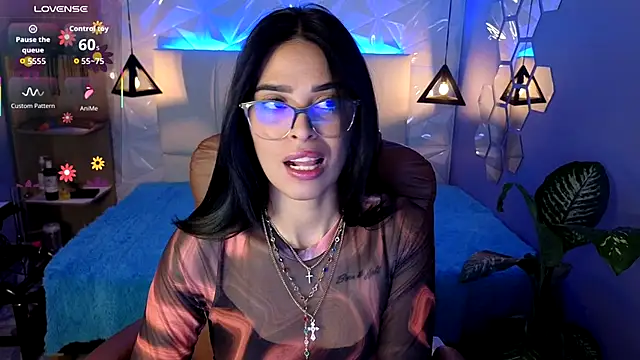 Snapshot of AlessiaVal_ chatting on 11/10/25, 02:05 AlessiaVal online show from 11/10/25, 02:05