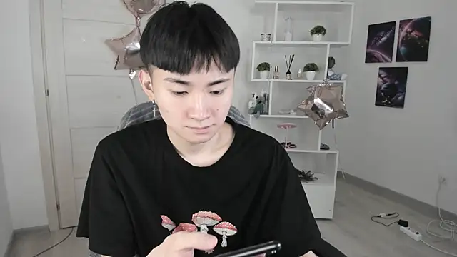 Miram Yu online show from 02/08/25, 09:36