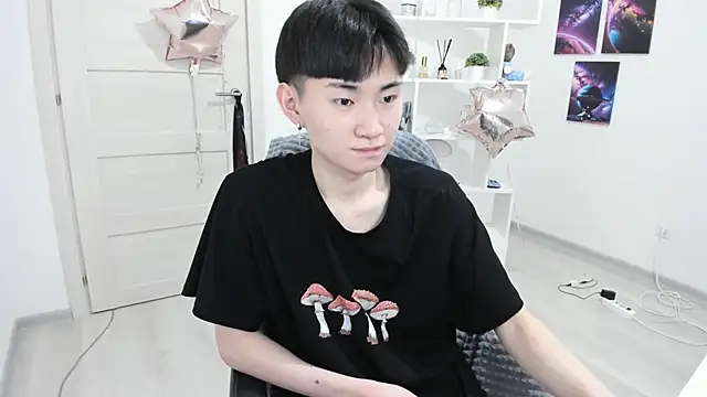 Miram Yu online show from 02/16/25, 02:20