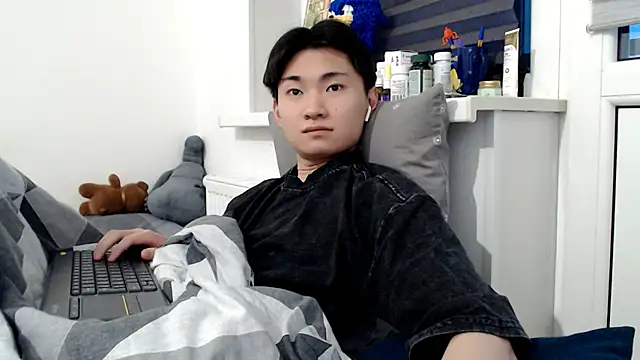 Miram Yu online show from 04/26/26, 05:43