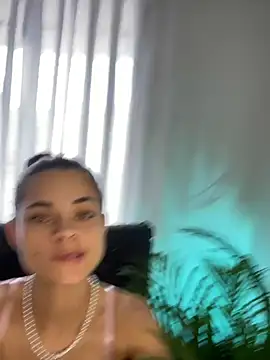 HannaRhodes online show from 11/01/25, 05:15