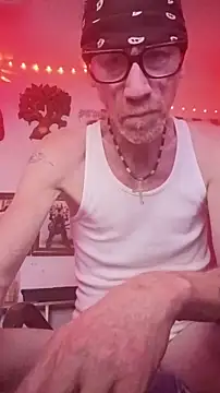 Undercover Pornstar online show from 04/16/26, 01:45