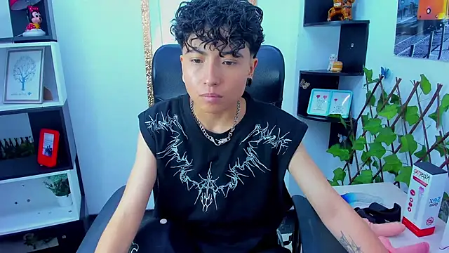 Im Mathias online show from 10/17/25, 09:28