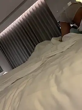 iyy2004 online show from 03/04/25, 12:50