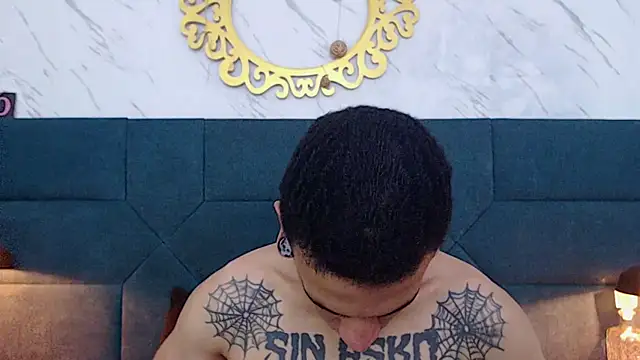 Snapshot of salome_daniel chatting on 10/23/25, 07:56 salome daniel online show from 10/23/25, 07:56