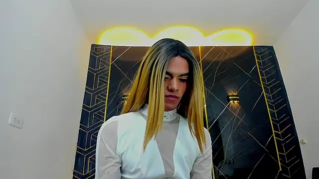 Isabella stanford2 online show from 02/26/25, 11:37