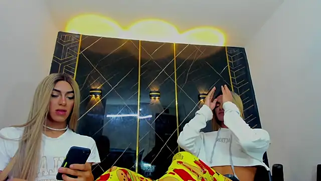 Isabella stanford2 online show from 03/11/25, 07:26