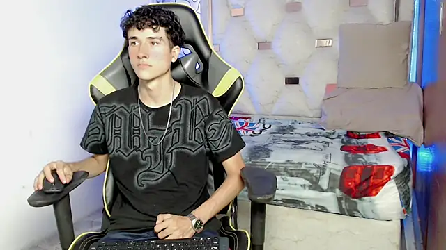 johnny cagee online show from 09/18/25, 03:52