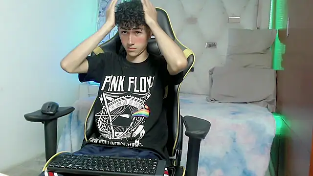 johnny cagee online show from 11/10/25, 06:01