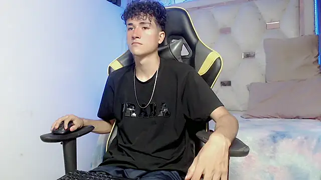 johnny cagee online show from 11/12/25, 04:57