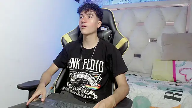 johnny cagee online show from 11/14/25, 04:00