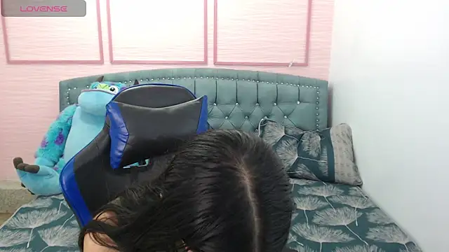 stephania t online show from 01/28/25, 10:34