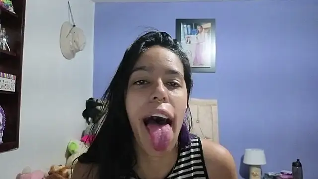 stephania t online show from 07/11/26, 02:20
