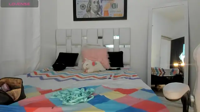 Alba Grey online show from 02/12/26, 09:32