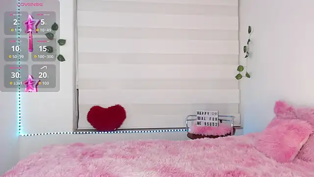 Snapshot of Gaby_Tailor chatting on 09/09/25, 12:10 Gaby Tailor online show from 09/09/25, 12:10