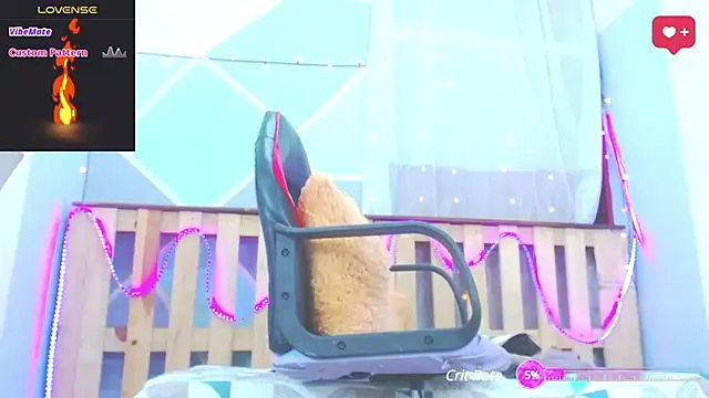 Snapshot of Michellcockxxx chatting on 02/24/25, 05:54 Michellcockxxx online show from 02/24/25, 05:54