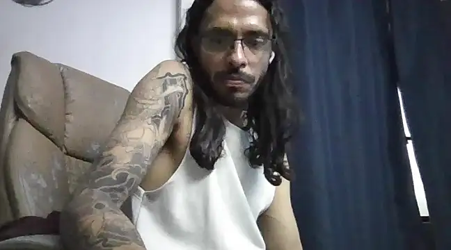 Snapshot of Donstark6669 chatting on 12/17/24, 10:54 Donstark6669 online show from 12/17/24, 10:54