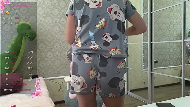 -DIVORA- online show from 10/25/25, 10:56