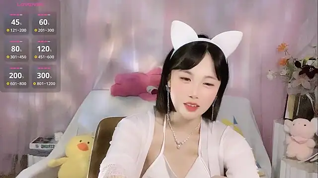 Snapshot of LaoSHI-999 chatting on 03/01/25, 10:13 LaoSHI-999 online show from 03/01/25, 10:13