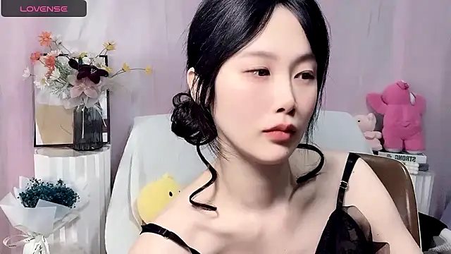 Snapshot of LaoSHI-999 chatting on 03/19/25, 12:26 LaoSHI-999 online show from 03/19/25, 12:26