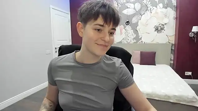 EmiliaYours online show from 11/29/25, 02:53