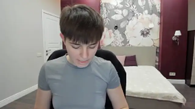 EmiliaYours online show from 01/12/26, 03:50