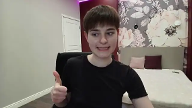 EmiliaYours online show from 03/17/26, 04:10