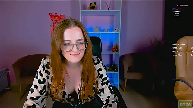 luna berryy online show from 12/04/24, 04:43