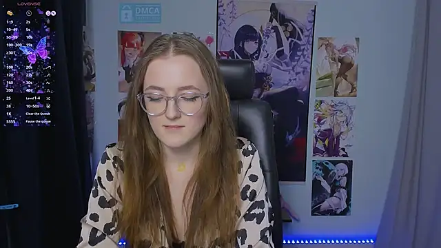 luna berryy online show from 12/21/24, 10:51