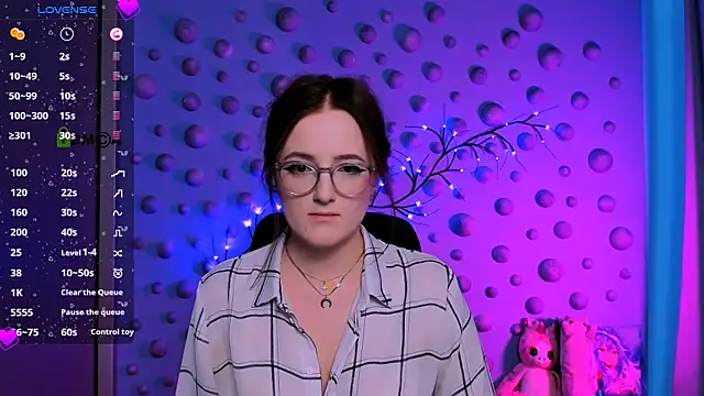 luna berryy online show from 12/20/25, 08:16