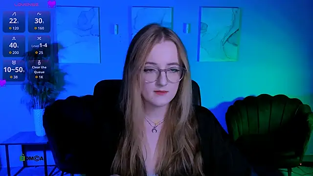 luna berryy online show from 03/10/26, 08:14