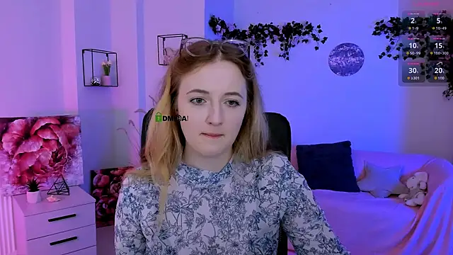 luna berryy online show from 07/11/26, 06:54