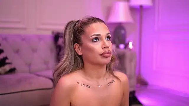 Candy Ivy online show from 02/02/25, 04:15