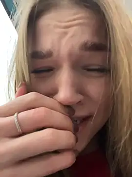 KitteCat online show from 11/03/25, 07:53