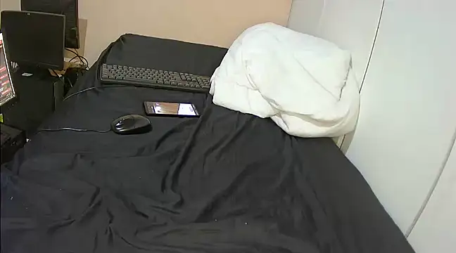 Snapshot of ebonyjezebel chatting on 01/03/25, 11:44 ebonyjezebel online show from 01/03/25, 11:44