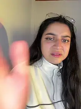 Cassie-millers online show from 12/05/24, 11:29