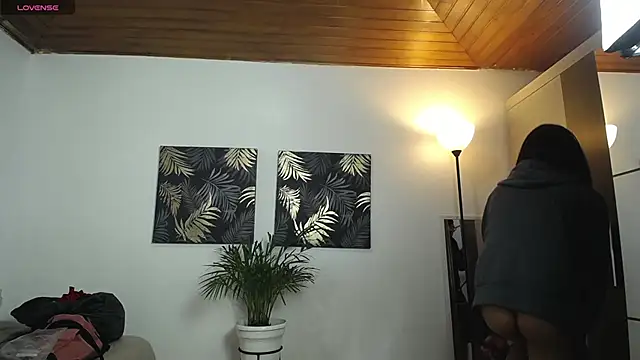 valentino Renato online show from 12/12/24, 01:10