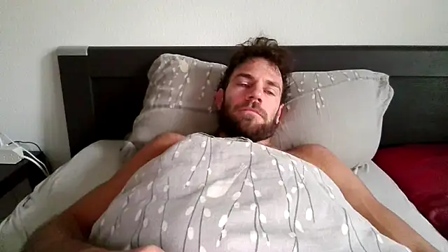 alpha-hunk online show from 10/03/25, 06:43