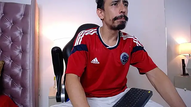 Sr Magnus  online show from 09/29/25, 05:12