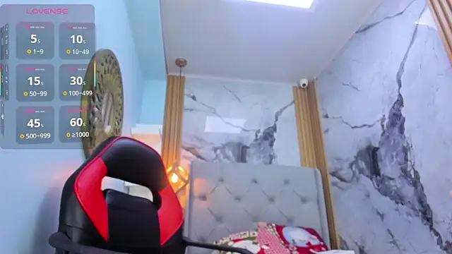 Snapshot of MAYROBERTSS chatting on 12/18/25, 07:20 MAYROBERTSS online show from 12/18/25, 07:20