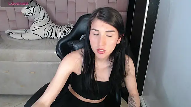 Snapshot of jesi_daniels_b chatting on 12/10/24, 07:43 jesi daniels b online show from 12/10/24, 07:43