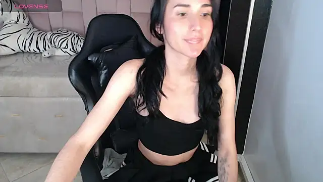 Snapshot of jesi_daniels_b chatting on 12/11/24, 01:58 jesi daniels b online show from 12/11/24, 01:58